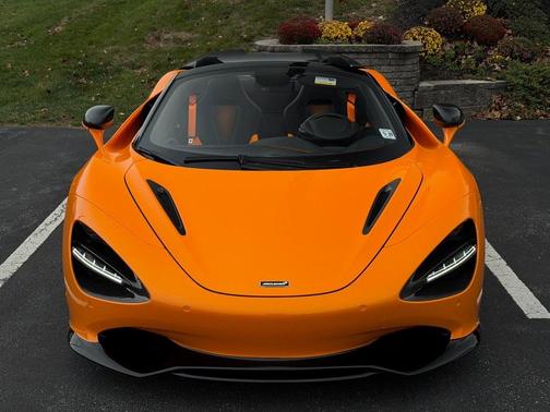 2024 McLaren 750S Base