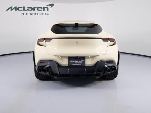 2025 Ferrari Purosangue Base