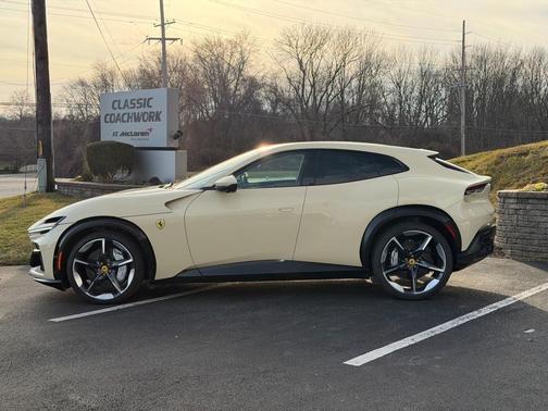 2025 Ferrari Purosangue Base