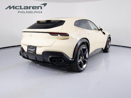 2025 Ferrari Purosangue Base