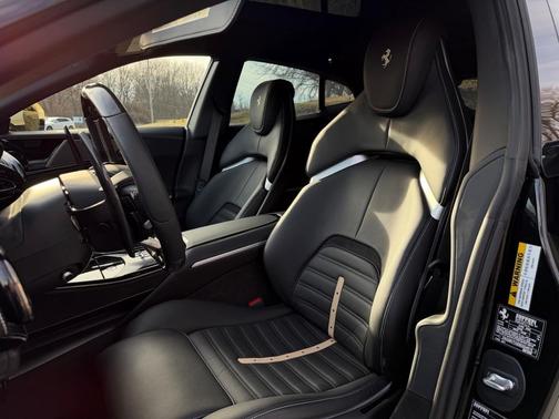 2025 Ferrari Purosangue Base