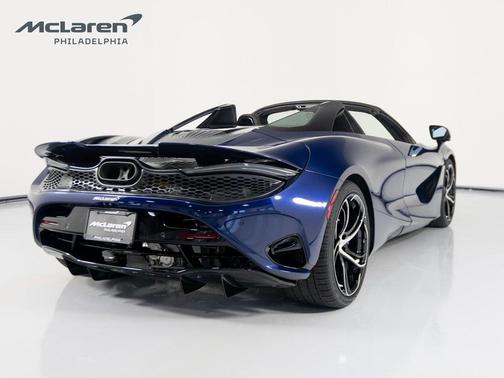 2026 McLaren 750S Base