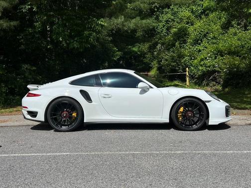 2014 Porsche 911 Turbo S