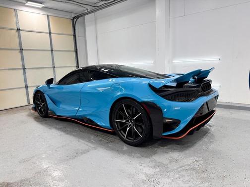 2021 McLaren 765LT Base