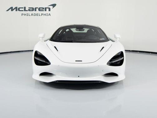 2025 McLaren 750S Base