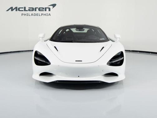 2025 McLaren 750S Base