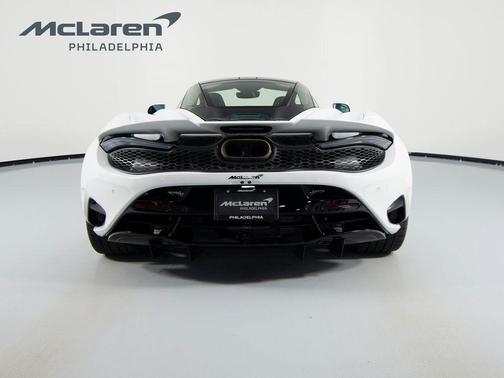 2025 McLaren 750S Base