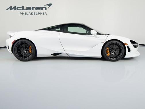 2025 McLaren 750S Base