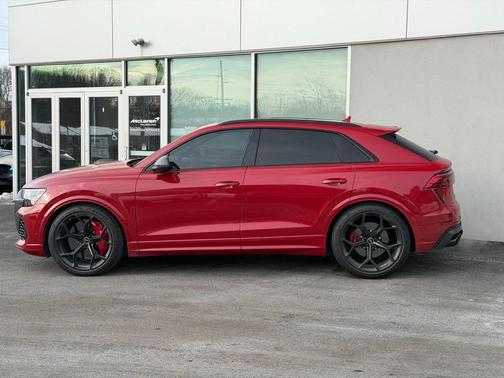 2025 Audi RS Q8 4.0T quattro