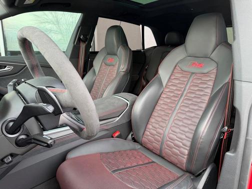 2025 Audi RS Q8 4.0T quattro