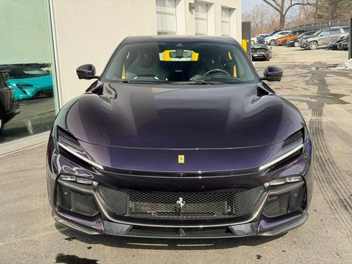 2025 Ferrari Purosangue Base