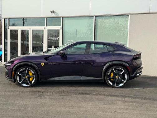 2025 Ferrari Purosangue Base