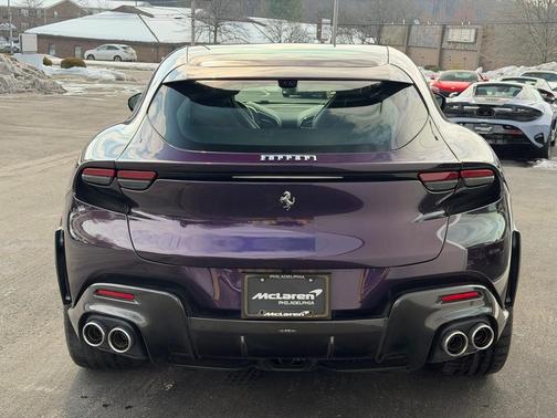 2025 Ferrari Purosangue Base