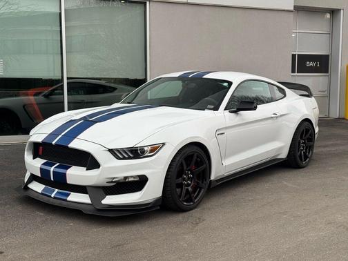 2017 Ford Shelby GT350 Base