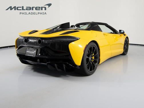 2026 McLaren Artura Performance