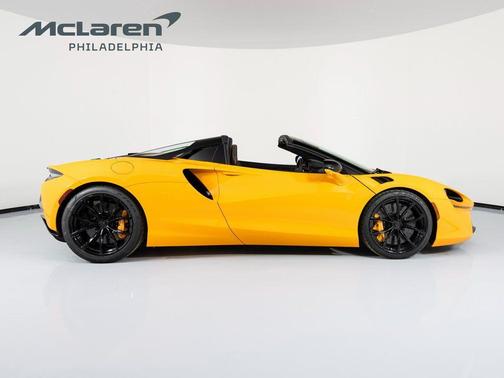 2025 McLaren Artura Performance