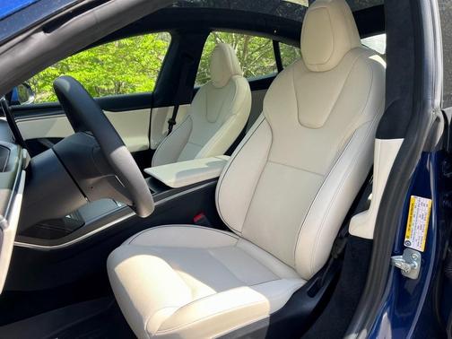 2023 Tesla Model S Plaid