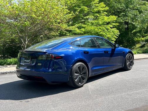 2023 Tesla Model S Plaid