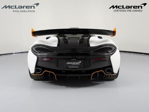 2020 McLaren 620R 