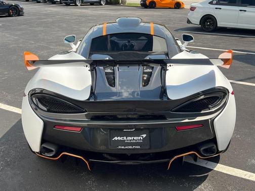 2020 McLaren 620R