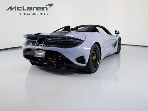 2026 McLaren 750S Base