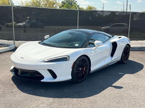 2022 McLaren GT Base