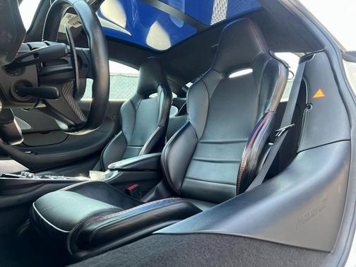 2022 McLaren GT Base