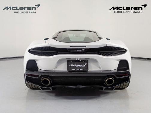 2022 McLaren GT Base