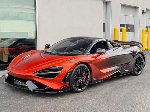 2022 McLaren 765LT Base