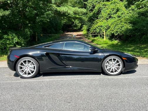 2012 McLaren MP4-12C Coupe