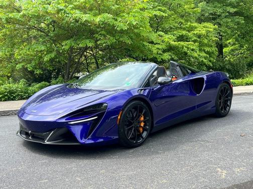2025 McLaren Artura Vision