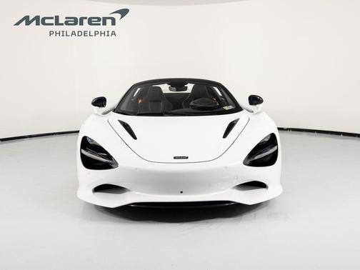 2025 McLaren 750S Base