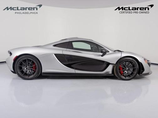 2014 McLaren P1 Plug-In Hybrid