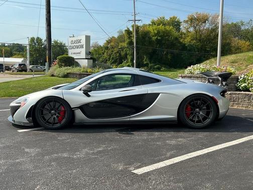 2014 McLaren P1 Plug-In Hybrid