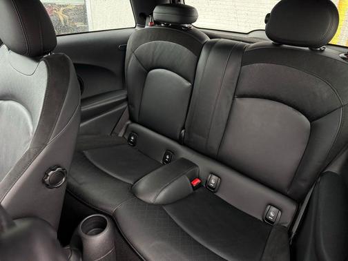 2023 MINI Hardtop Cooper