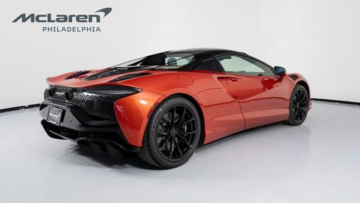 2025 McLaren Artura Performance
