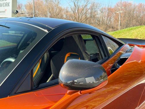Azores 2019 McLaren 720S