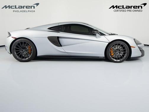 2017 McLaren 570GT Base