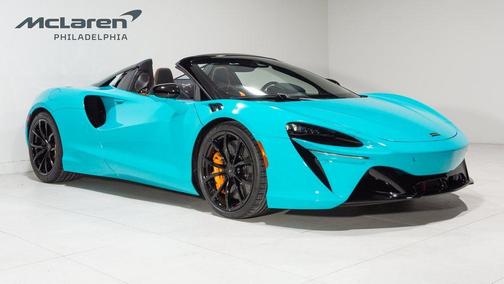 2025 McLaren Artura TechLux