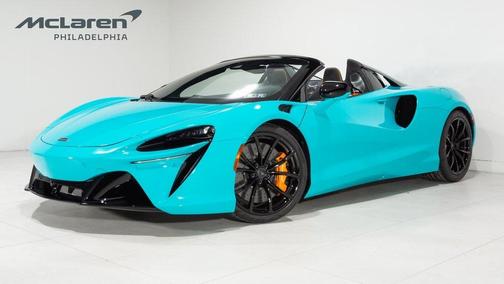 2025 McLaren Artura TechLux
