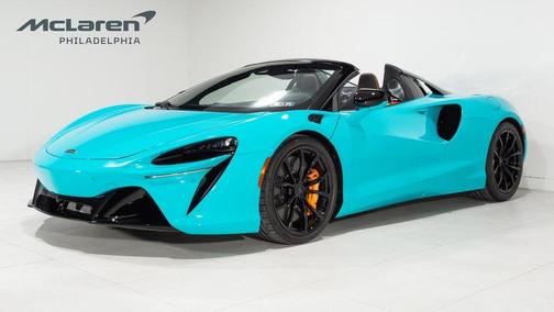 2025 McLaren Artura TechLux