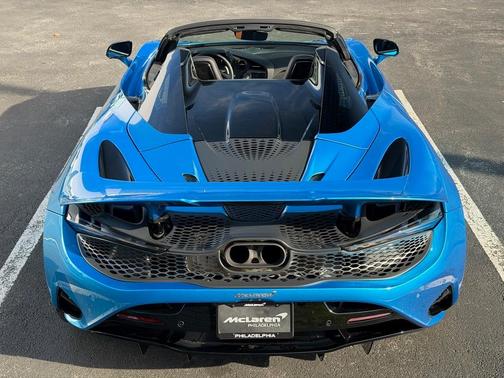 2026 McLaren 750S Base