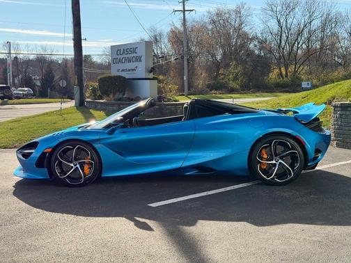 2026 McLaren 750S Base