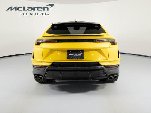 2023 Lamborghini Urus Performante