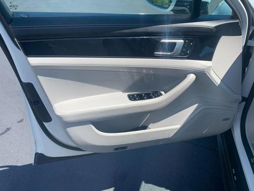 Photo 5 of 7 of 2018 Porsche Panamera Sport Turismo 4S