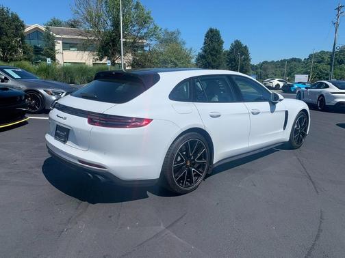 Photo 2 of 7 of 2018 Porsche Panamera Sport Turismo 4S