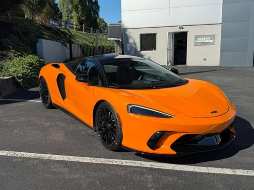 2025 McLaren GTS 