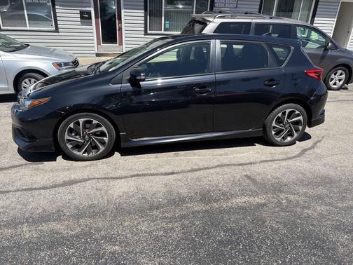 Black Sand Pearl 2016 Scion iM Base 4dr Hatchback CVT