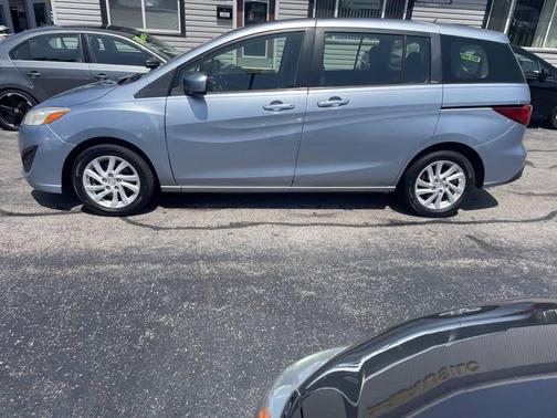2012 Mazda Mazda5 Sport