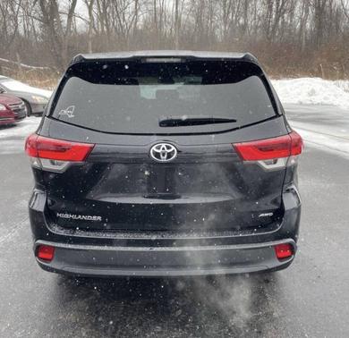 2017 Toyota Highlander LE